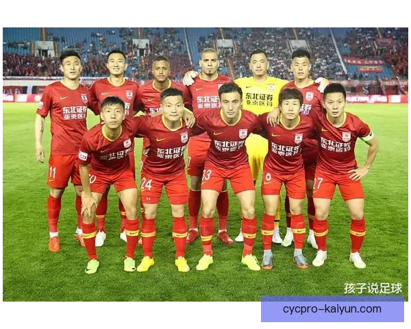 中超球队争夺战加剧，年轻新星表现亮眼成为焦点