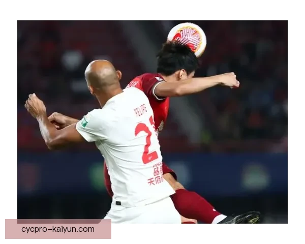 中超热点话题展现新赛季表现稳健与争夺激烈态势