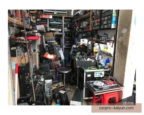 加维近期受到曼城的关注，转会动态引发多方解读与期待。